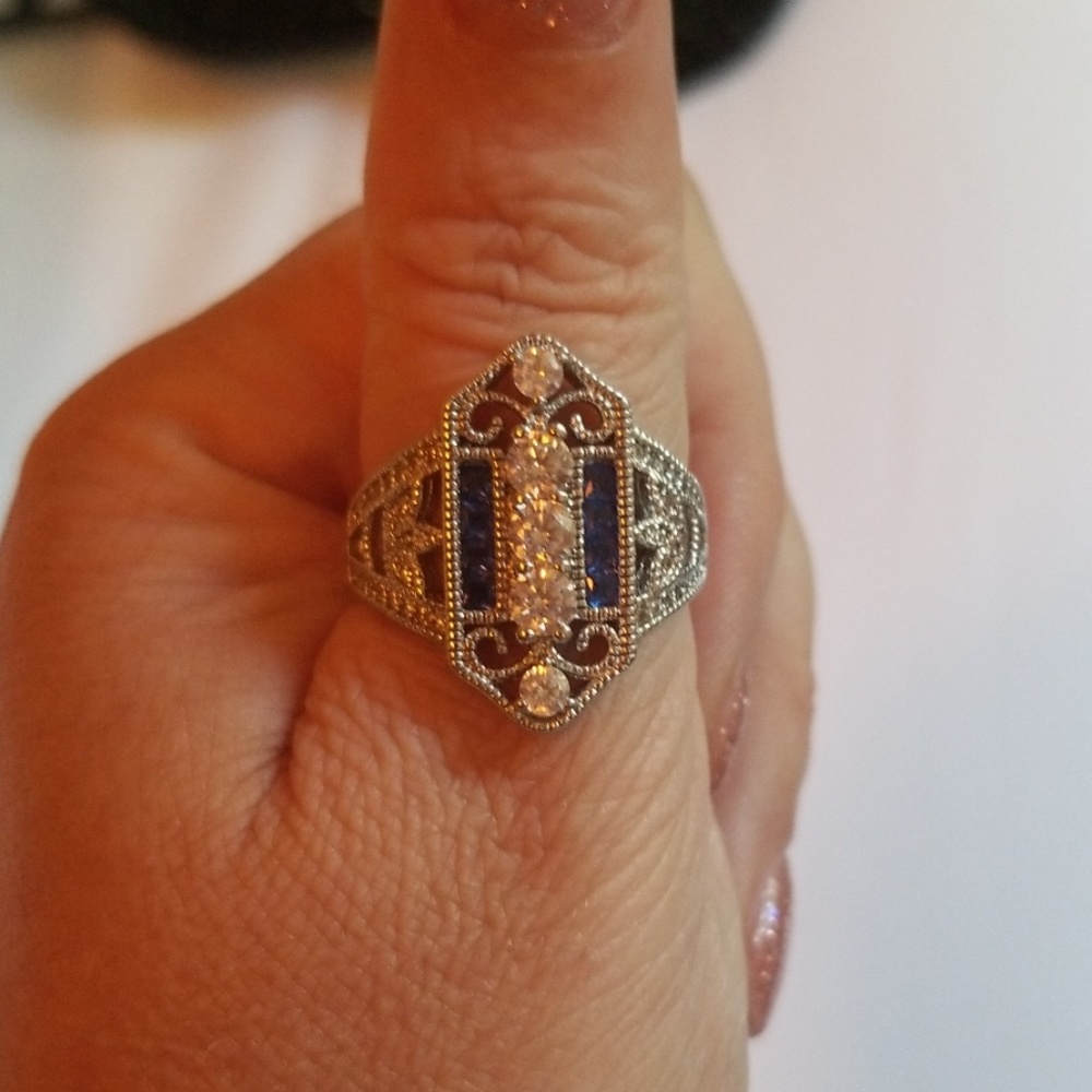 Art deco style ring